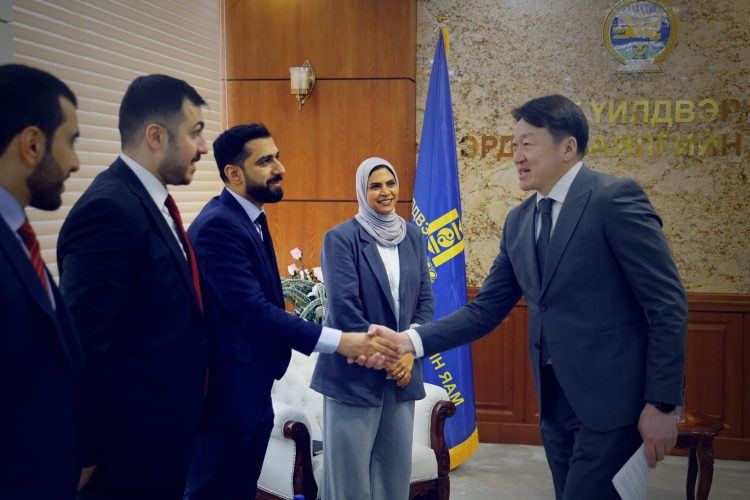 ОМАНЫ ХӨРӨНГӨ ОРУУЛАЛТЫН ГАЗРЫН ТӨЛӨӨЛӨГЧДИЙГ ХҮЛЭЭН АВЧ УУЛЗАВ