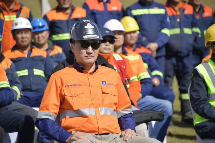 ЗЭСИЙН ҮНЭ ӨСӨЖ БУЙ ҮЕД ОРД ГАЗРУУДАА ИЛРҮҮЛЭХ ЗАЙЛШГҮЙ ШААРДЛАГАТАЙ