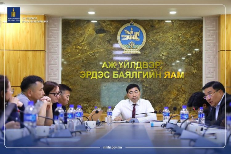 “ОЮУ ТОЛГОЙ” ТӨСЛИЙН ХЭЛЭЛЦЭЭГ ДЭМЖИХ ДЭД АЖЛЫН ХЭСЭГ ХУРАЛДЛАА