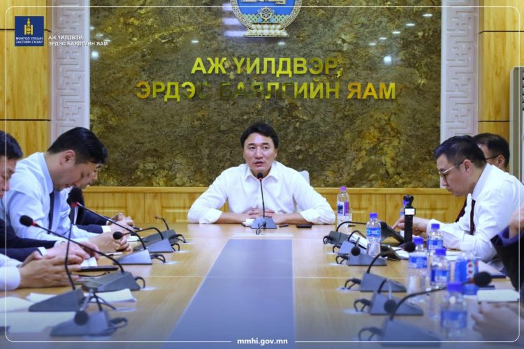 ШУУРХАЙ ШТАБЫН ХУРАЛДААН БОЛЛОО