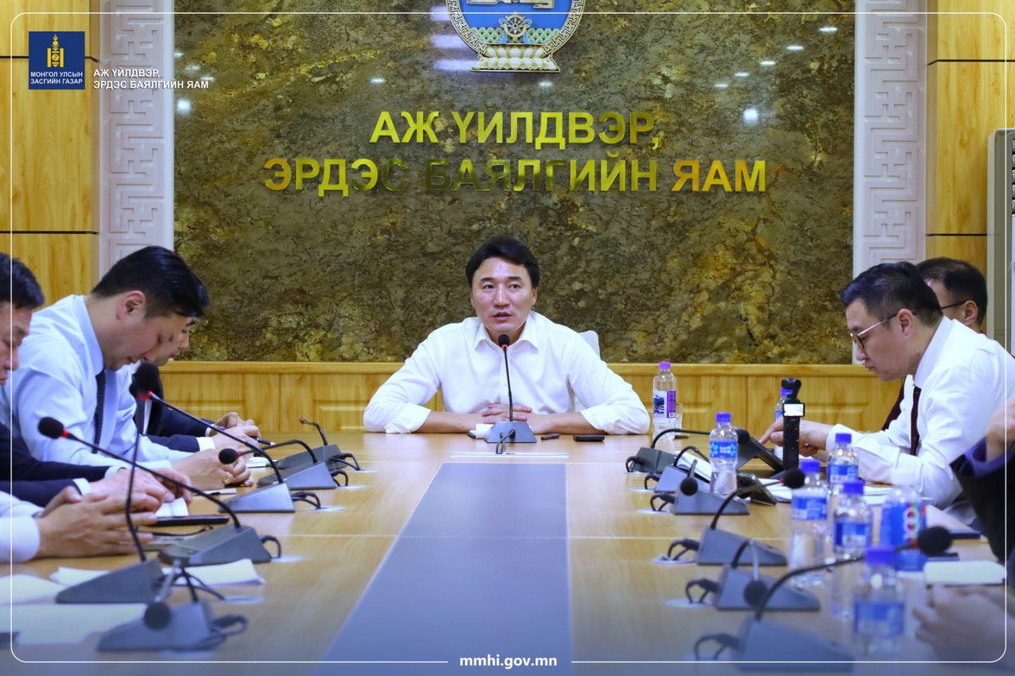 ШУУРХАЙ ШТАБЫН ХУРАЛДААН БОЛЛОО