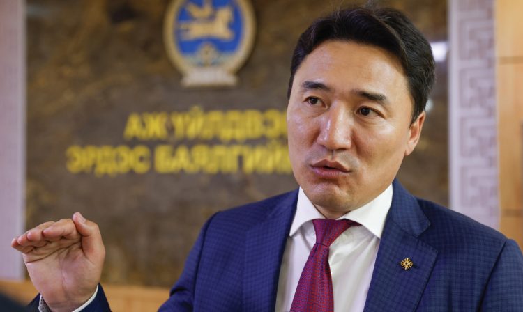 Г.Дамдинням: Монголд ашиглалтын тусгай зөвшөөрөл хайгуулынхаас 2 дахин их байна. Энэ бол гажуудал