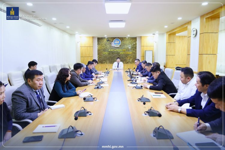 АЖ АХУЙН НЭГЖҮҮДЭД ЗӨВЛӨН ТУСАЛЖ, ШААРДЛАГАТАЙ ЗӨВШӨӨРӨЛ БОЛОН ТӨЛӨВЛӨГӨӨГ НЬ БАТАЛГААЖУУЛАХ НЭЭЛТТЭЙ АРГА ХЭМЖЭЭ ЗОХИОН БАЙГУУЛАХ ЧИГЛЭЛ ӨГЛӨӨ