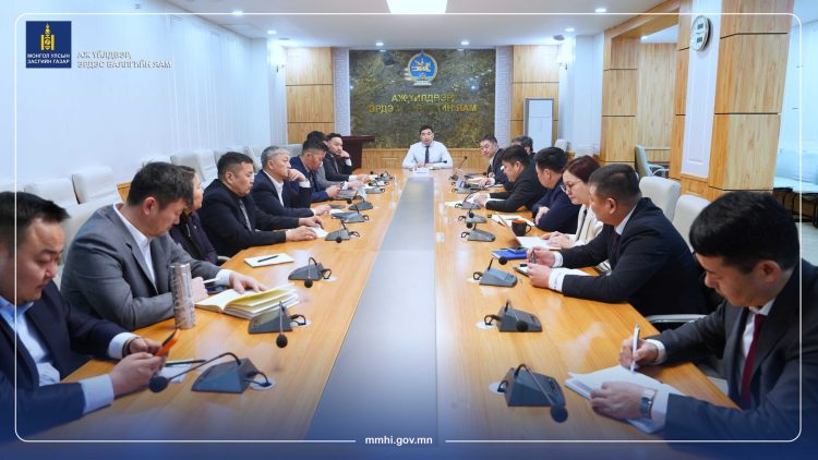 АЖ ҮЙЛДВЭР, ЭРДЭС БАЯЛГИЙН ЯАМНЫ ЭЭЛЖИТ ШУУРХАЙ ХУРАЛДААН БОЛЛОО