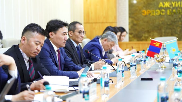 МОНГОЛ УЛС КАЗАХСТАН УЛСТАЙ ГАЗРЫН ТОС, ГАЗРЫН ТОСНЫ БҮТЭЭГДЭХҮҮН ИМПОРТЛОХ, АЛТ БОЛОВСРУУЛАХ ЧИГЛЭЛД ХАМТРАН АЖИЛЛАНА