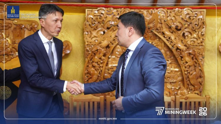 ХӨРӨНГӨ ОРУУЛАГЧ, ХАРИЛЦАГЧ БАЙГУУЛЛАГУУДЫН ТӨЛӨӨЛЛИЙГ ХҮЛЭЭН АВЧ УУЛЗЛАА